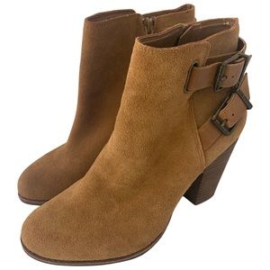 Gianni Bini brown suede zip up ankle booties.  Size 7.5M